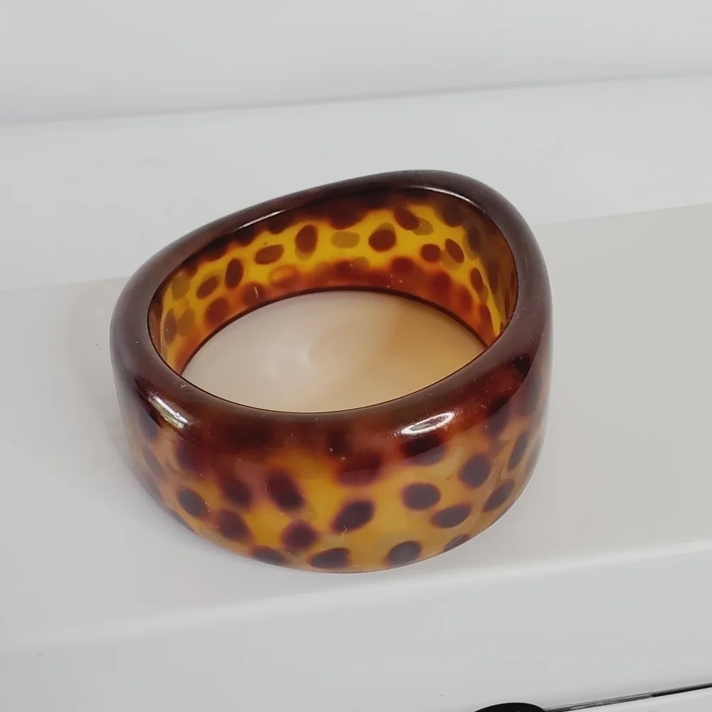 Wide Chunky Bangle Slip-on‎ Plastic Animal Print Design Bangle